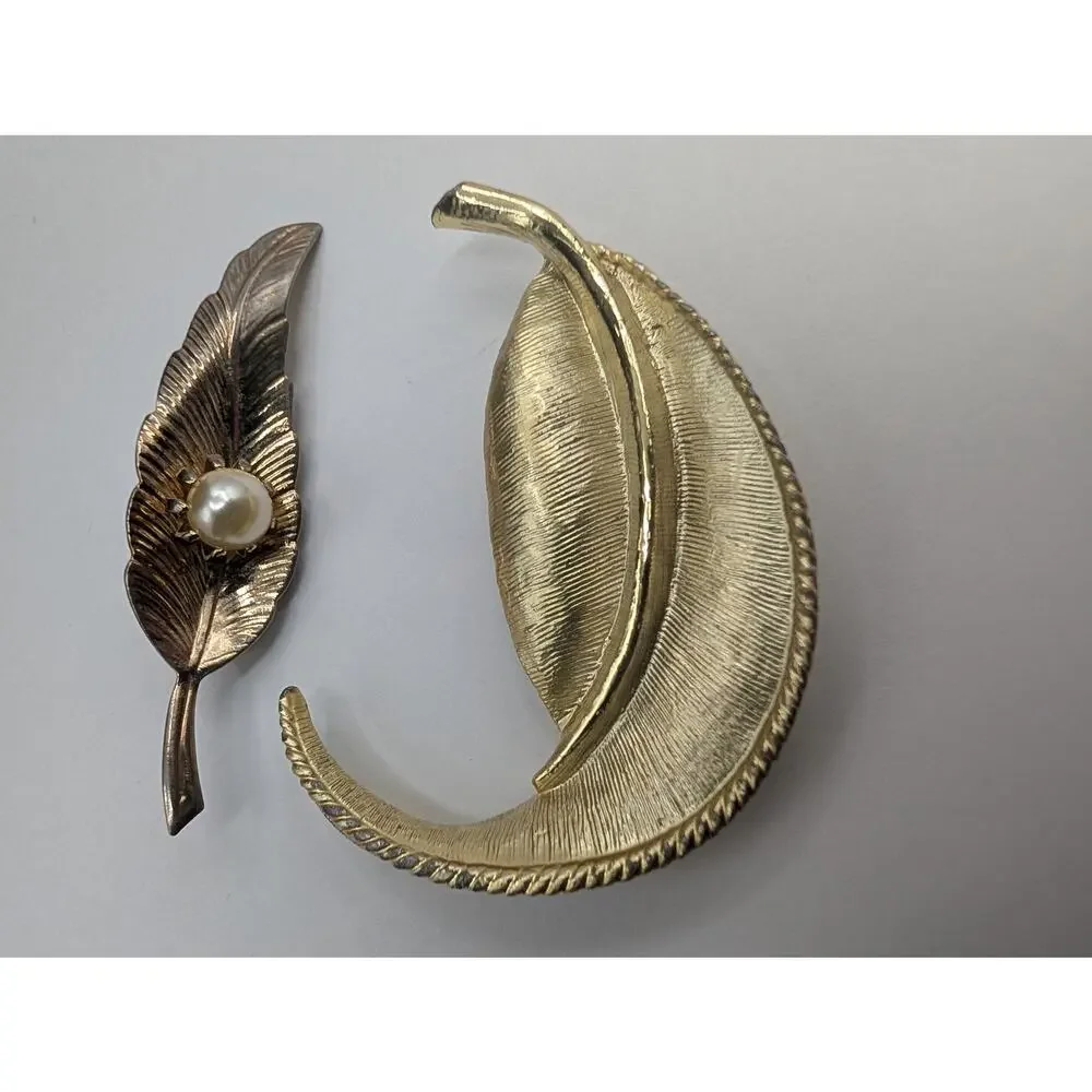 Vintage Gold Tone Leaf Brooch Pin Lot of 2 Faux Pearl Textured Fashion Jewelry